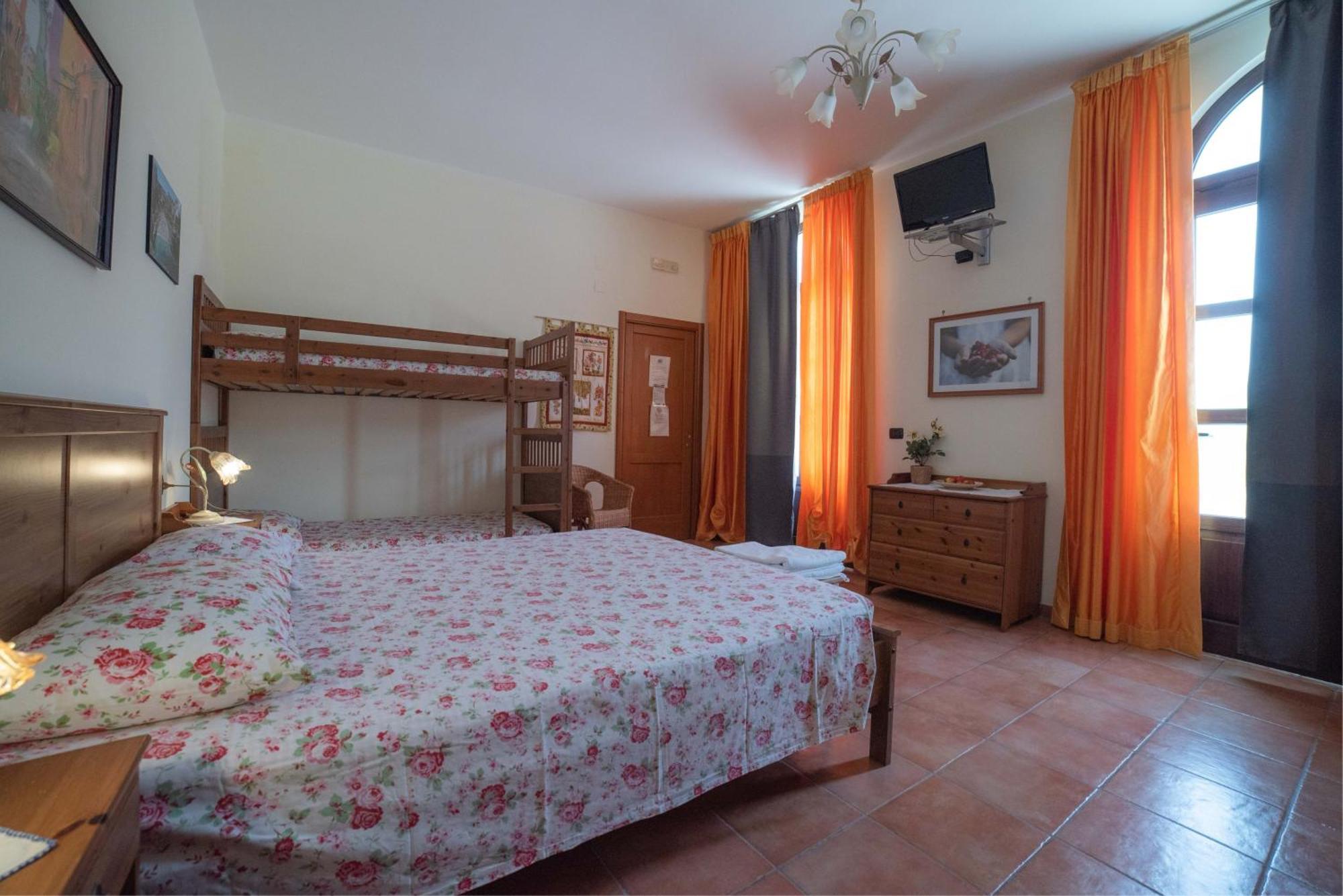 Agriturismo Fiori D'Arancio Palagiano Exterior photo